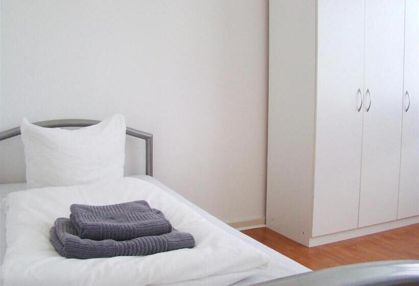 اتاق استاندارد چهارنفره با سرویس بهداشتی مشترک, Bnb Potsdamer Platz Rooms & Apartments