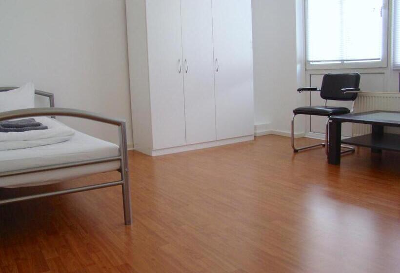 اتاق استاندارد چهارنفره با سرویس بهداشتی مشترک, Bnb Potsdamer Platz Rooms & Apartments