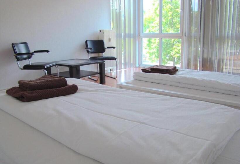 اتاق استاندارد سه تخته با چشمانداز باغ, Bnb Potsdamer Platz Rooms & Apartments