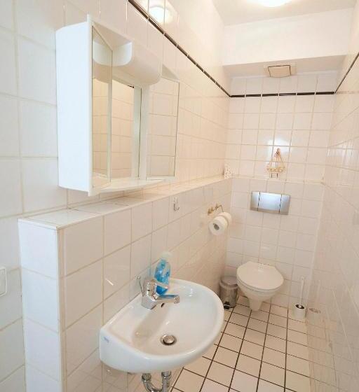 اتاق استاندارد سه تخته با چشمانداز باغ, Bnb Potsdamer Platz Rooms & Apartments