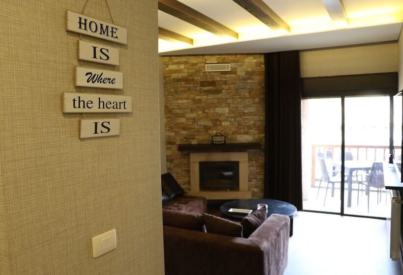 سوییت خانوادگی, Planet Suites