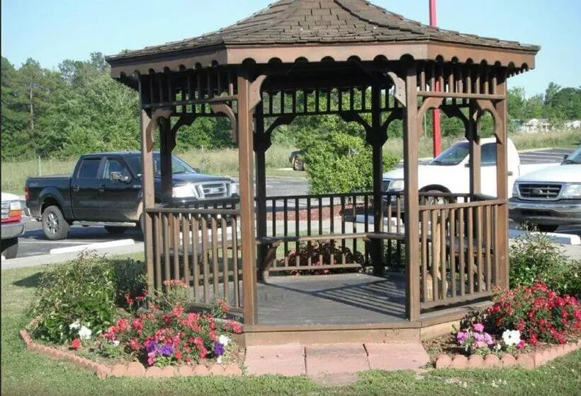 身障者適用キングサイズベッドルーム, Inn Of Clanton