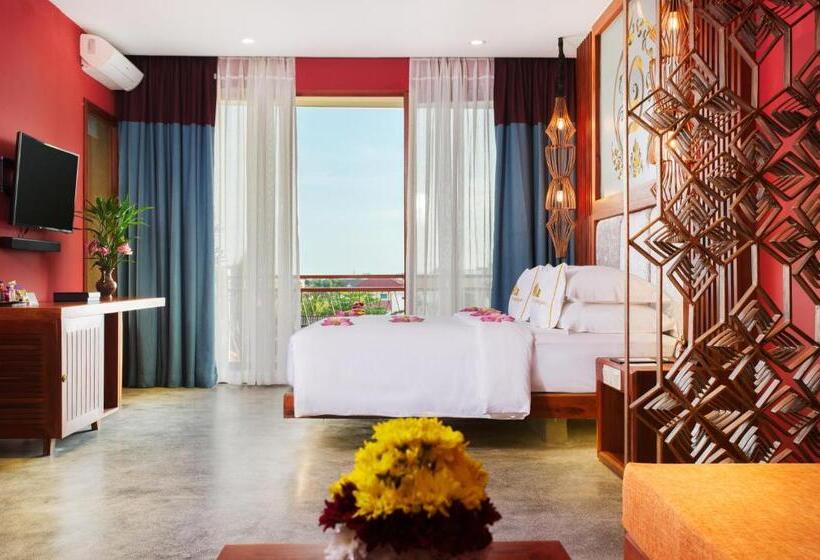 デラックススイート, Golden Temple Boutique