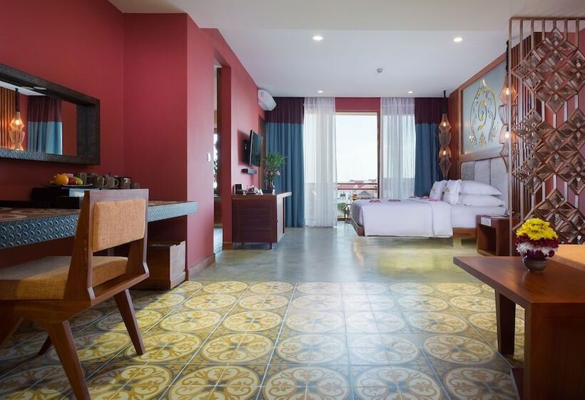 デラックススイート, Golden Temple Boutique