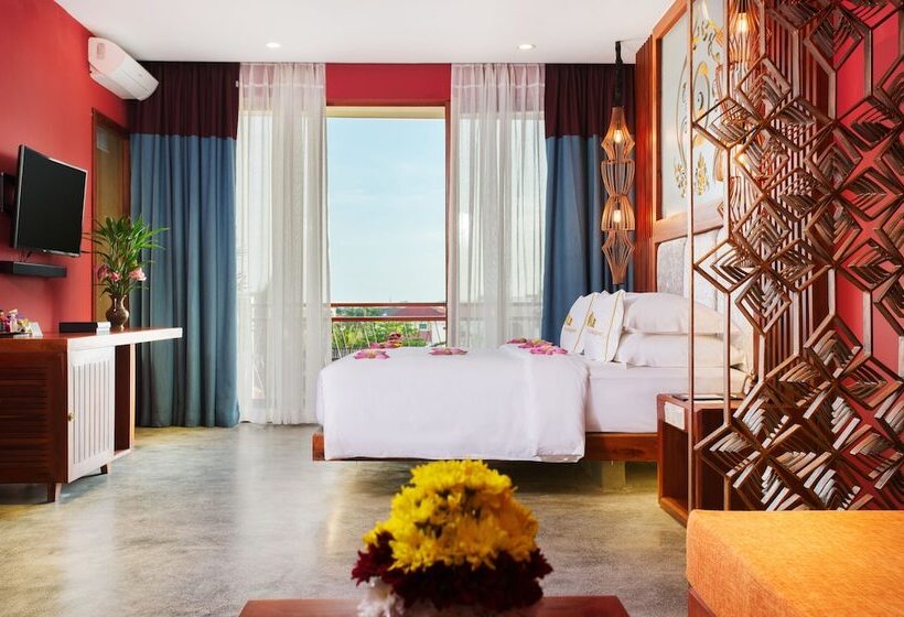 デラックススイート, Golden Temple Boutique