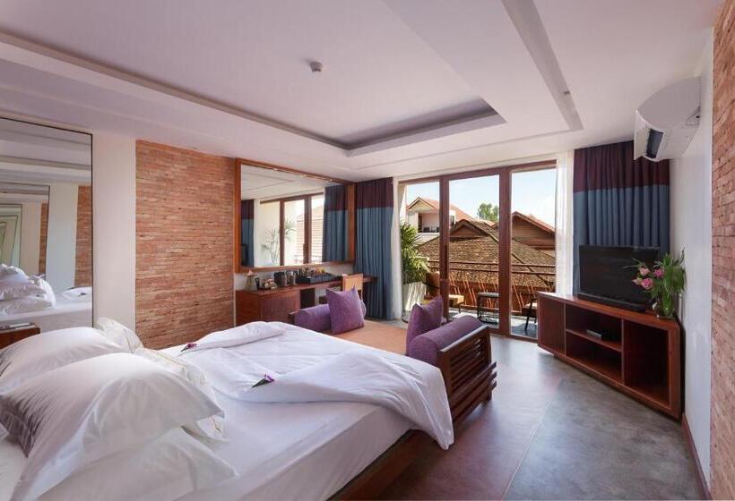 デラックススイート, Golden Temple Boutique