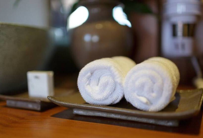 جناح ديلوكس, Golden Temple Boutique