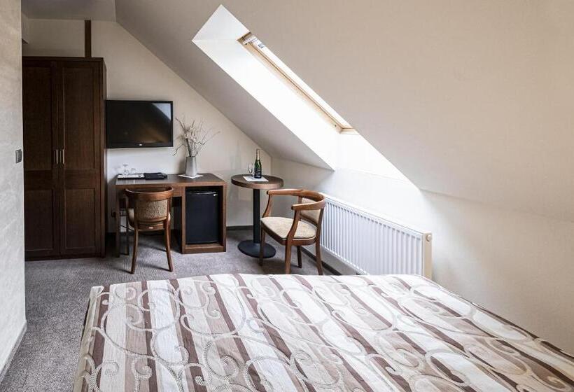 غرفة إقتصادية, Mario