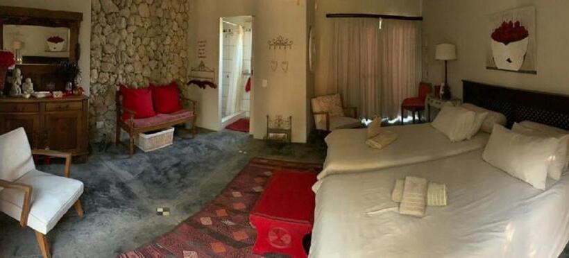 اتاق خانوادگی, Tarentaal Guest Farm