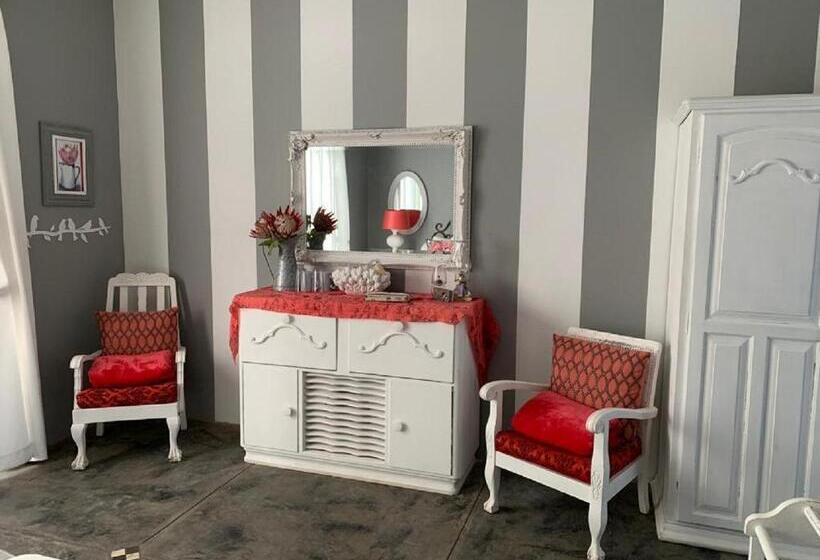 اتاق خانوادگی, Tarentaal Guest Farm