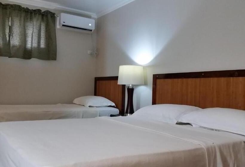 חדר דלוקס לשלושה, Villa De Babat