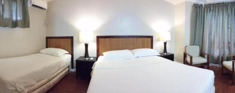 Habitació Triple Deluxe, Villa De Babat