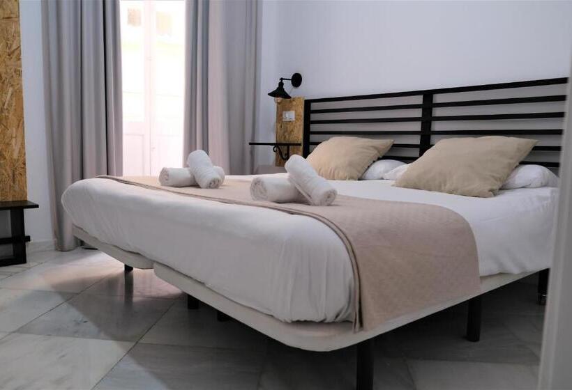 Quarto Deluxe com Sacada, Planeta Cadiz Hostel