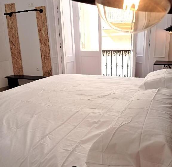 Quarto Deluxe com Sacada, Planeta Cadiz Hostel