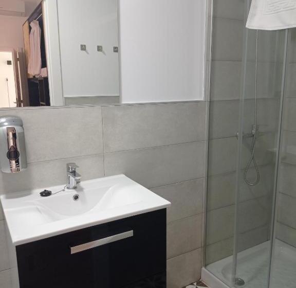 تختخواب در اتاق مشترک, Planeta Cadiz Hostel