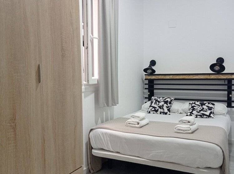 Quarto Economy, Planeta Cadiz Hostel