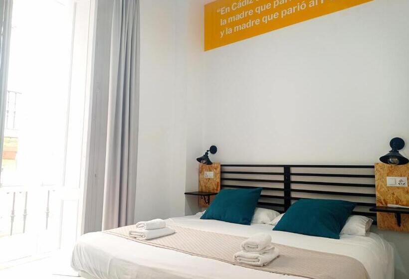 Quarto Deluxe com Sacada, Planeta Cadiz Hostel