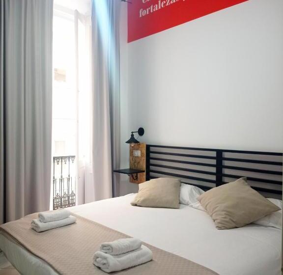 Quarto Deluxe com Sacada, Planeta Cadiz Hostel