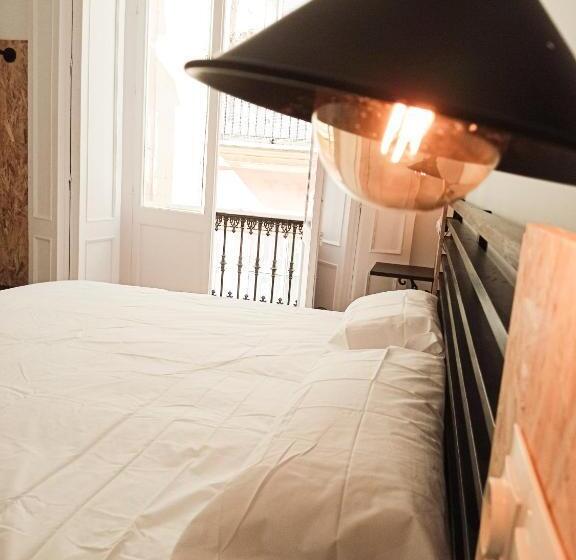 Quarto Deluxe com Sacada, Planeta Cadiz Hostel