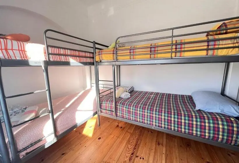 اتاق استاندارد چهار تخته, Caparica Surf Villa