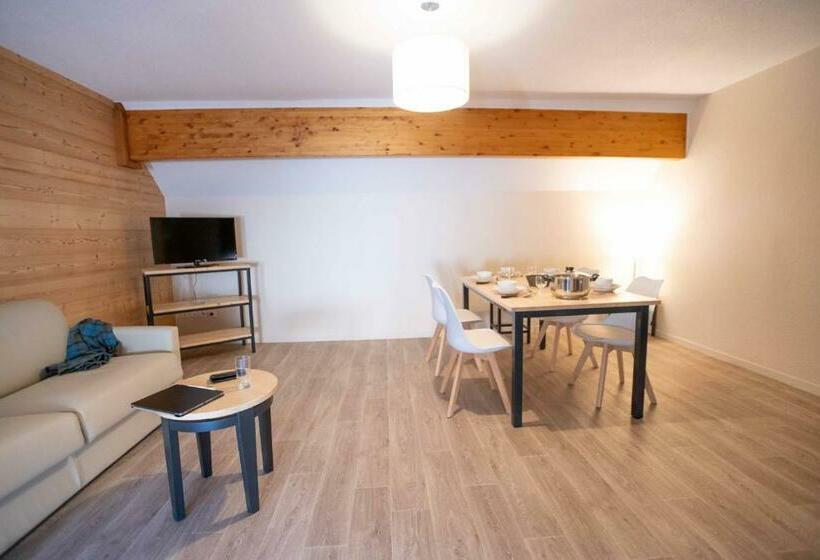 דירת שלושה חדרים, Olydea Perriere Saint Colomban