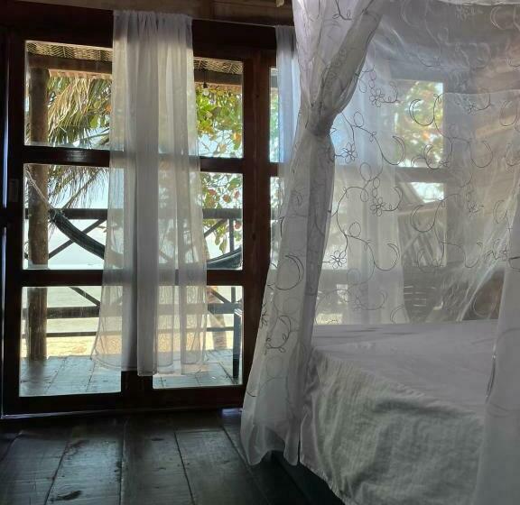Tengerre Néző Deluxe Szoba Erkéllyel, Hostal Estrellas Del Tayrona Playa Mendihuaca