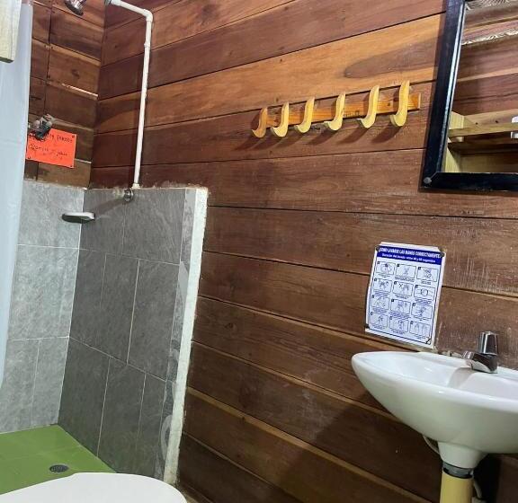 Tengerre Néző Deluxe Szoba Erkéllyel, Hostal Estrellas Del Tayrona Playa Mendihuaca