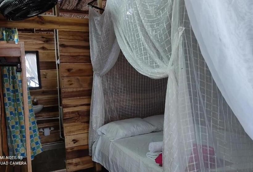 Tengerre Néző Deluxe Szoba Erkéllyel, Hostal Estrellas Del Tayrona Playa Mendihuaca