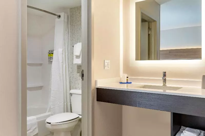 Suite Queen Bed, Holiday Inn Express Hotel & Suites Albuquerque Midtown, An Ihg