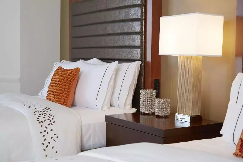 سوییت, Sonesta Es Suites San Francisco Airport San Bruno
