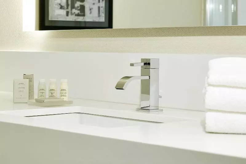 سوییت, Sonesta Es Suites San Francisco Airport San Bruno
