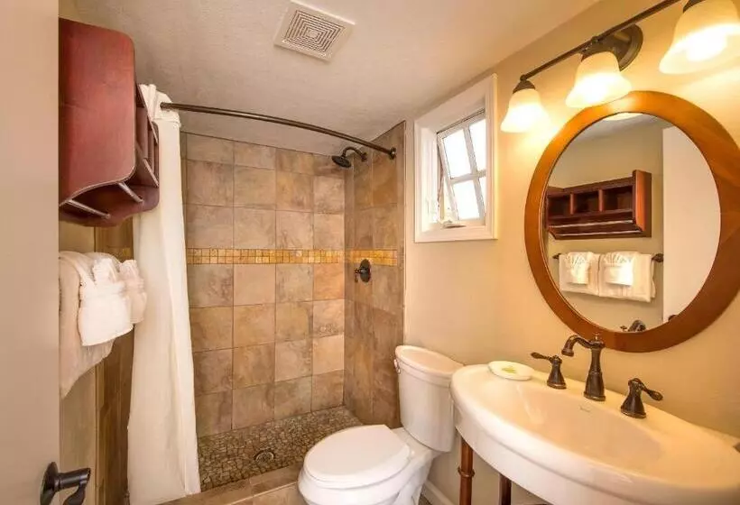 اتاق استاندارد با تخت بزرگ, Sunset Inn Pacific Grove