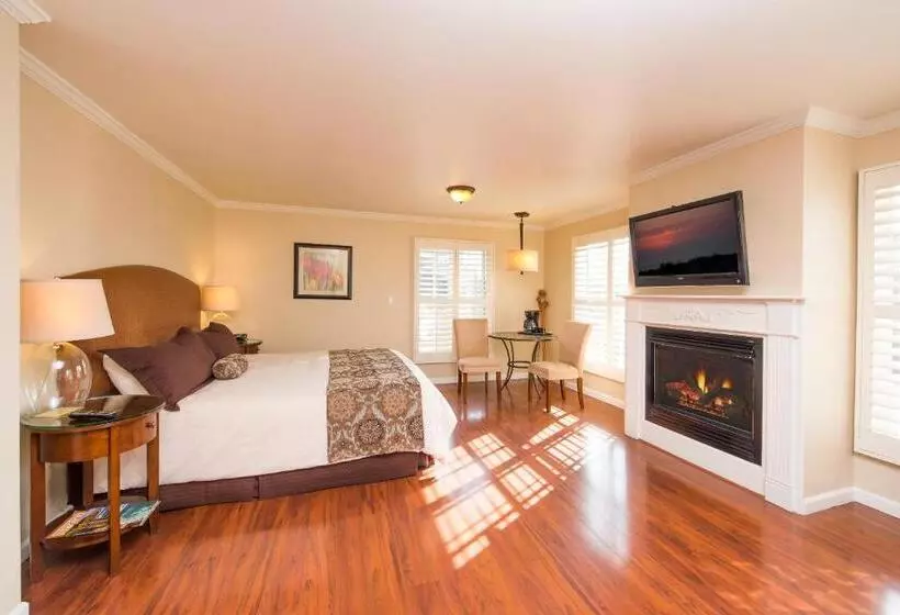 اتاق استاندارد با تخت بزرگ, Sunset Inn Pacific Grove