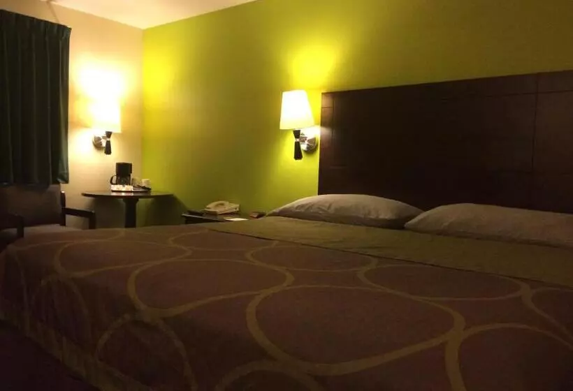 Standard-huone King-vuode, Super 8 By Wyndham Ogden