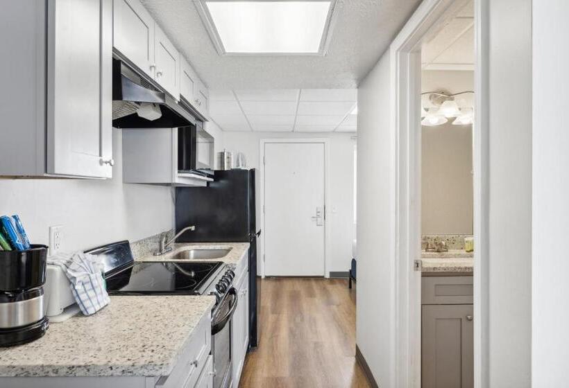 オーシャンビューデラックススイート, Sugar Sands Beachfront Hotel, A By The Sea Resort