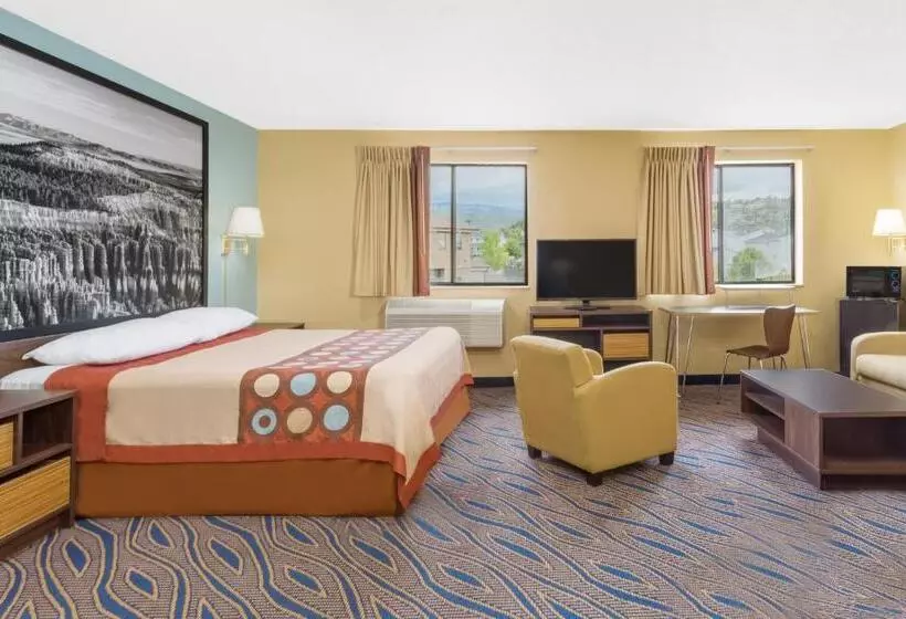 Deluxe Suite King Bed, Super 8 By Wyndham Cedar City