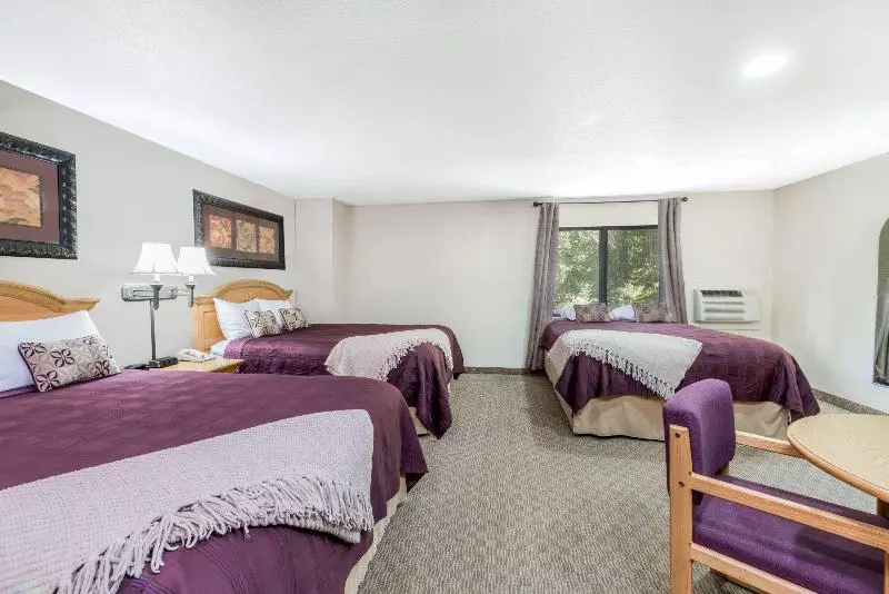 スイート, Super 8 By Wyndham Deadwood Black Hills Area