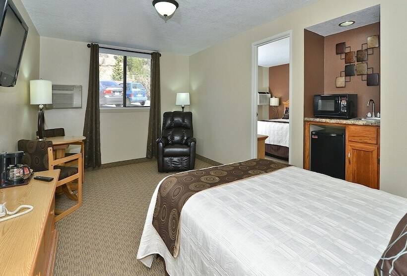 סוויטת 2 חדרי שינה, Super 8 By Wyndham Deadwood Black Hills Area