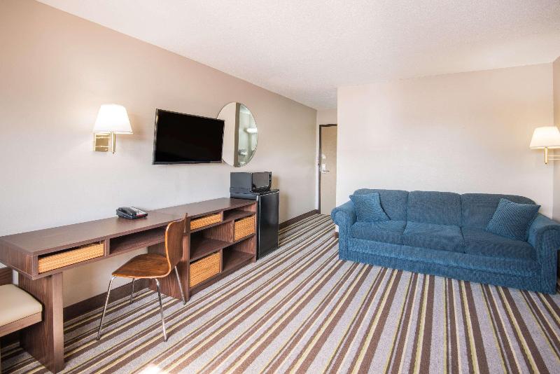 Люкс Кровать Кинг, Super 8 By Wyndham Nevada