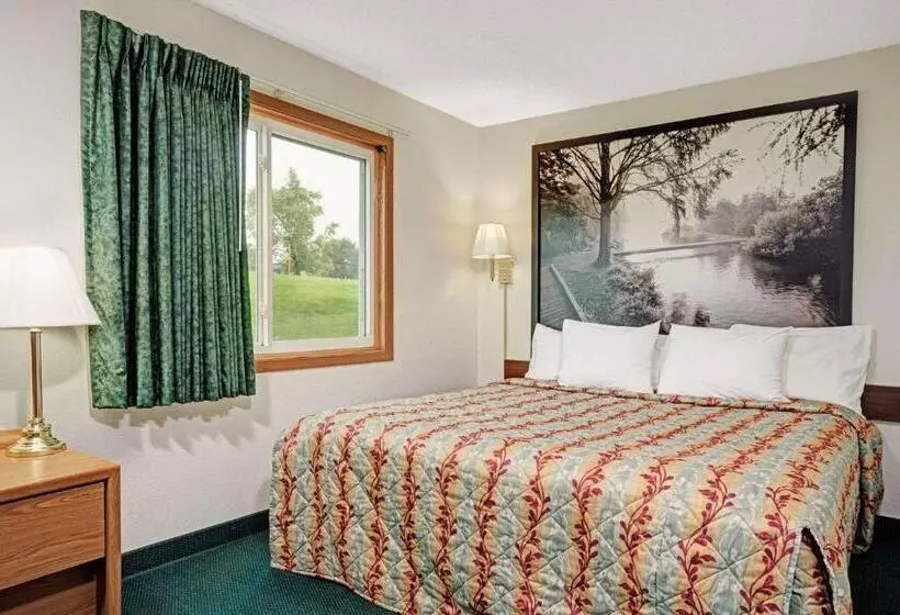 Standard-huone King-vuode, Super 8 By Wyndham Rogers Minnesota