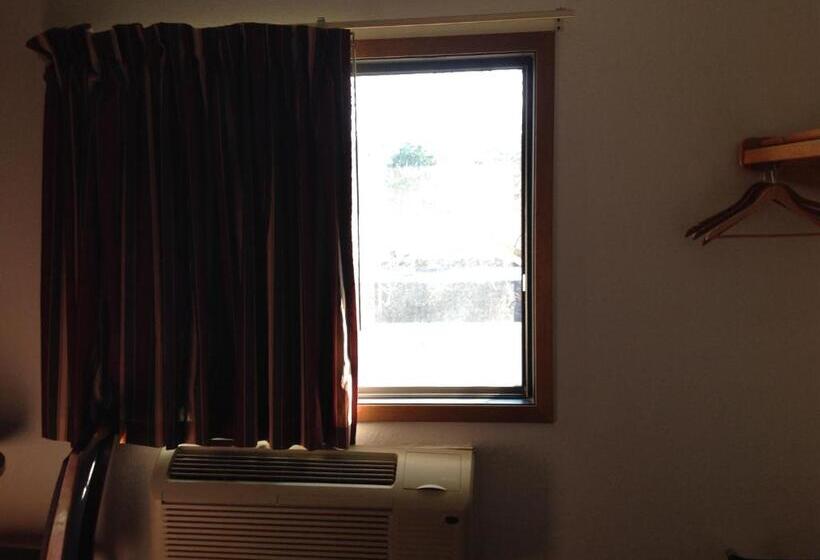 Стандартный Номер Кровать Кинг, Super 8 By Wyndham Winchester Va