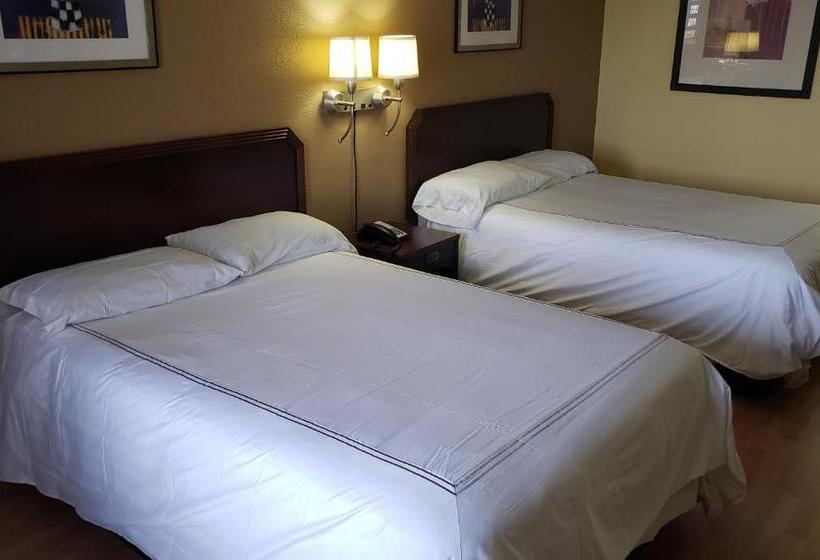 带2个双人床的标准工作室, West Texas Inn & Suites Midland