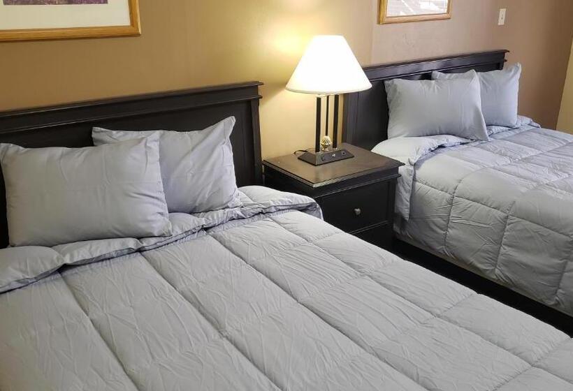 带2个双人床的标准工作室, West Texas Inn & Suites Midland