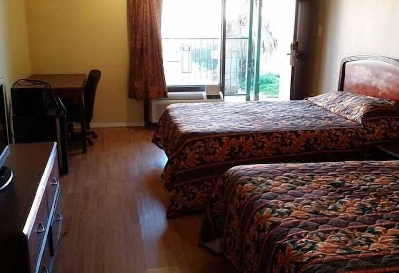 带2个双人床的标准工作室, West Texas Inn & Suites Midland
