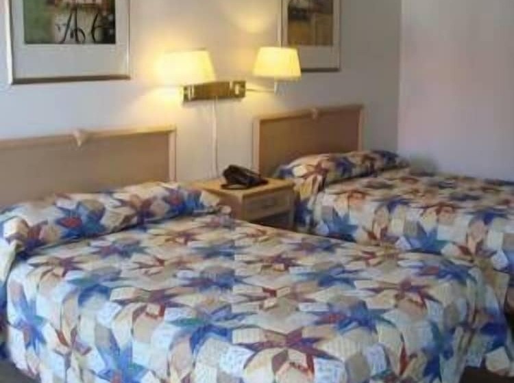 带2个双人床的标准工作室, West Texas Inn & Suites Midland