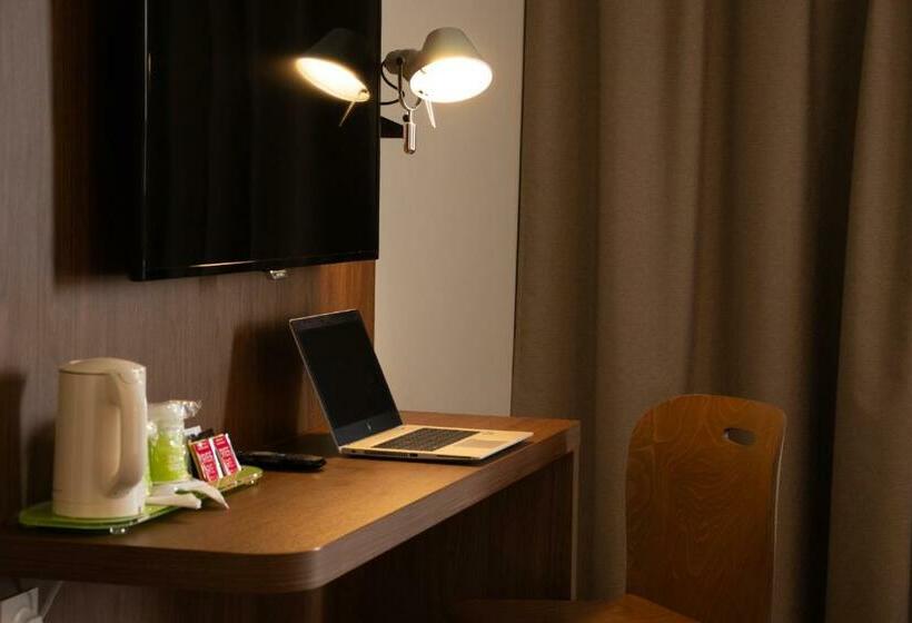 Номер Стандарт, Campanile Rungis  Orly