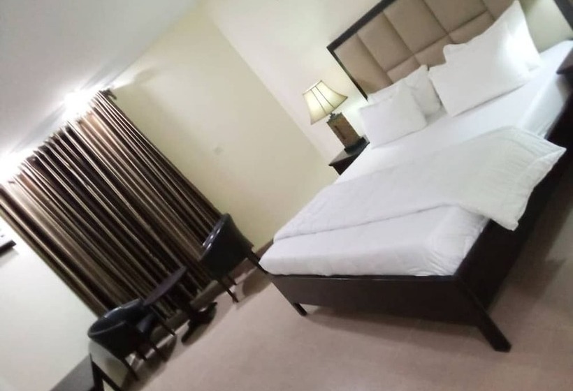 سوئیت با تخت بزرگ, Dees Hotels Apartment & Suites