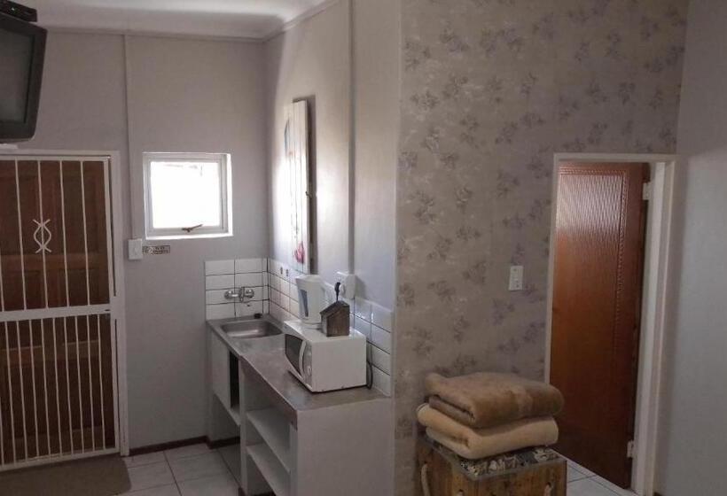 标准间, Larochelle Guesthouse