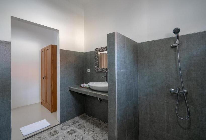 غرفة ديلوكس ثلاثية, Nusa Indah Onai