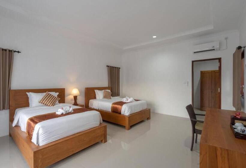 غرفة ديلوكس ثلاثية, Nusa Indah Onai